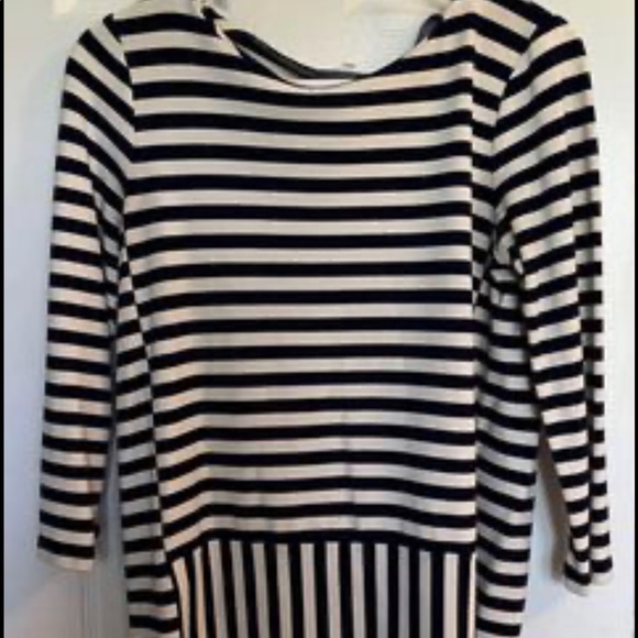 Work clothes clean out - Picture 7 of 16